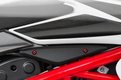 SCREWS SIDE PANELS AND TAIL DUCATI HYPERMOTARD 821 HYPERMOTARD SP 821 HYPERSTRADA 821