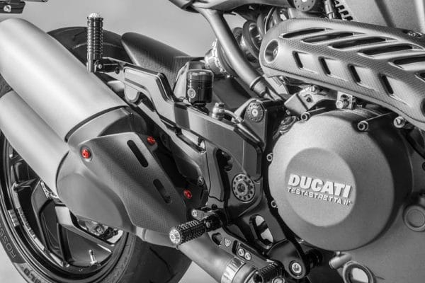 BOLT KIT EXHAUST SILENCER HEAT GUARD DUCATI MONSTER