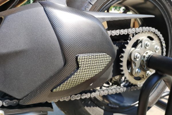 Swingarm cover Ducati Panigale V4 - Carbon/Kevlar