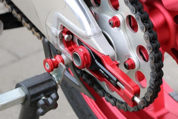 Chain adjuster kit Aprilia