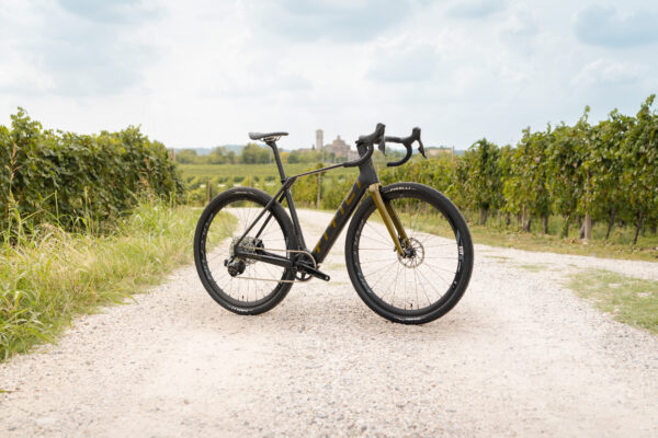 Dynamica E-Gravel Sram Rival XPLR AXS - Image 3